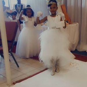 Meet your Posher, Jun-naneïca charles